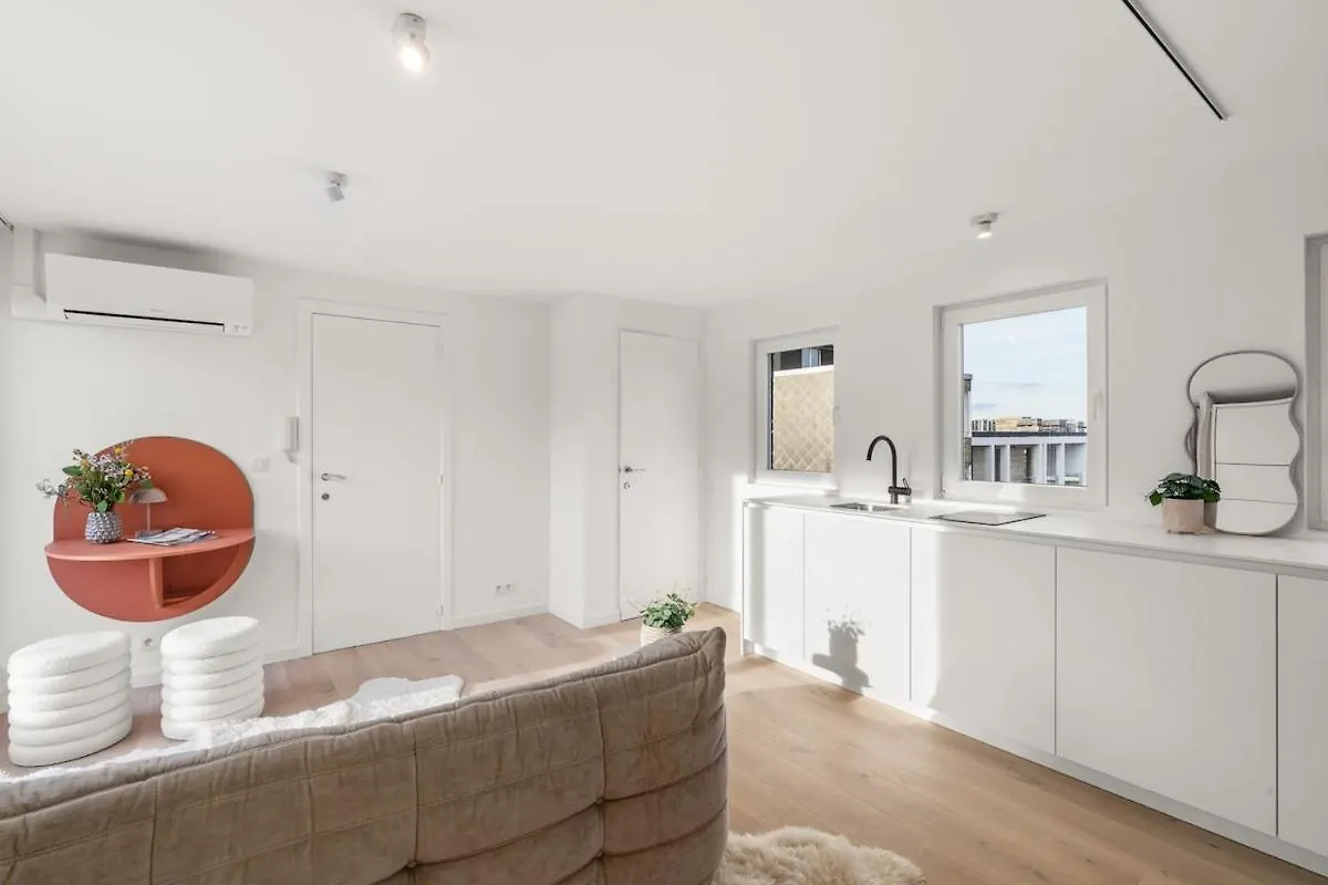 Trendy Studio With Seaside Patio Ostend 0*,