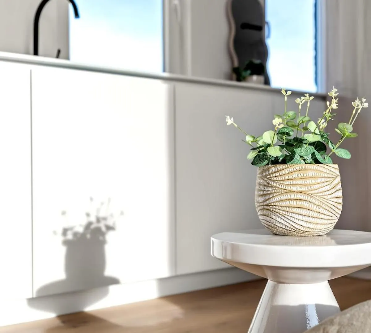 Trendy Studio With Seaside Patio Ostend Apartment