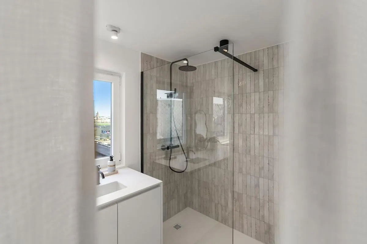 Trendy Studio With Seaside Patio Ostende